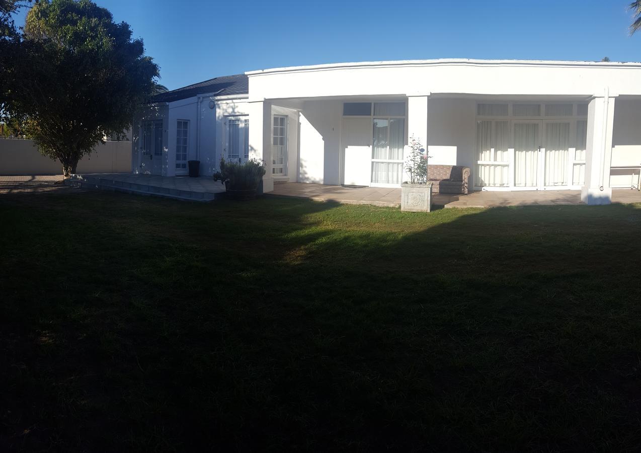 Blu Bed & Breakfast Port Elizabeth Exterior foto